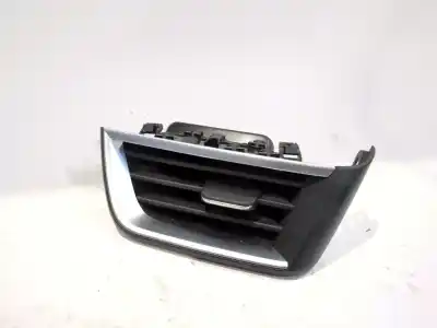 Автозапчастина б/у аераційна решіта для renault clio v (b7_) tce 90 (b7mt) посилання на oem iam 687609862r