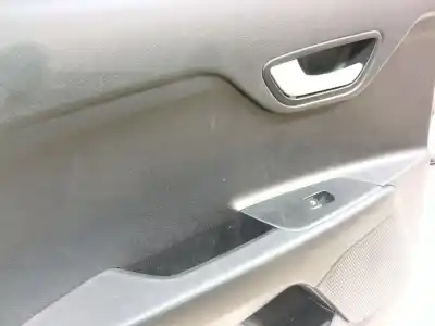 Автозапчасти б/у задняя левая дверь за kia stonic (yb) 1.2 cvvt ссылки oem iam 77003h8401  