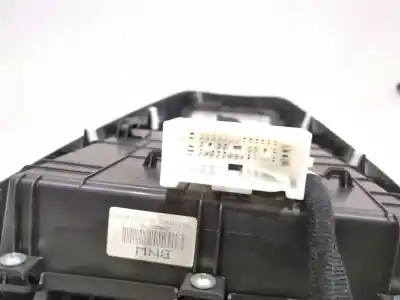 Автозапчасти б/у центральная консоль за kia stonic (yb) 1.2 cvvt ссылки oem iam bnw298  