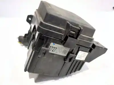 Pezzo di ricambio per auto di seconda mano Scatola Relè/fusibili per KIA STONIC (YB) 1.2 CVVT Riferimenti OEM IAM 91327H8270 91327-H8270 