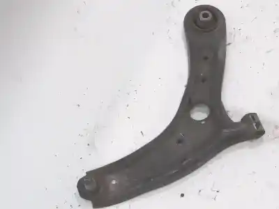 Автозапчастина б/у передній правий нижний рычаг підвіски для kia stonic (yb) 1.2 cvvt посилання на oem iam 54501h8500  