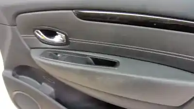 Автозапчастина б/у передні праві двері для renault scénic iii (jz0/1_) 1.5 dci посилання на oem iam 801008930r  color carrocería ov369 - ice white bc