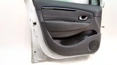 Автозапчасти б/у левая передняя дверь за renault scénic iii (jz0/1_) 1.5 dci ссылки oem iam 801010949r  color carrocería ov369 - ice white bc