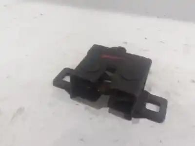 Автозапчастина б/у замок капота для land rover discovery iv (l319) 3.0 td 4x4 посилання на oem iam lr065339  