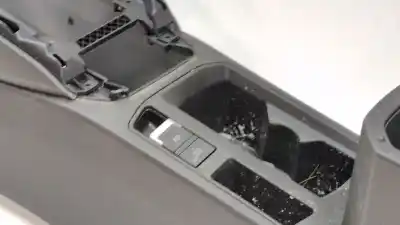 Pezzo di ricambio per auto di seconda mano bracciolo centrale per vw t-roc (a11, d11) 2.0 tdi scr riferimenti oem iam 2ga863241c 2ga 863 241 c 
