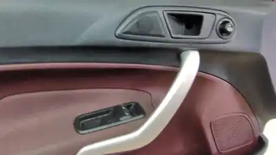 Автозапчасти б/у левая передняя дверь за ford fiesta vi (cb1, ccn) 1.4 ссылки oem iam 1806115  