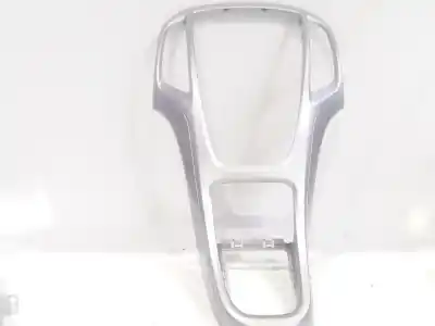Pezzo di ricambio per auto di seconda mano RIVESTIMENTO DELLA LEVA DEL CAMBIO per OPEL ASTRA J (P10) 1.6 TURBO (68) Riferimenti OEM IAM   