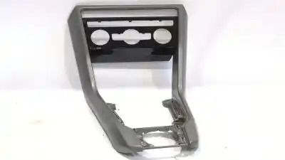 Pezzo di ricambio per auto di seconda mano RIVESTIMENTO DELLA LEVA DEL CAMBIO per VOLKSWAGEN T-ROC (A11, D11) 2.0 TDI SCR Riferimenti OEM IAM 2GA863042A  