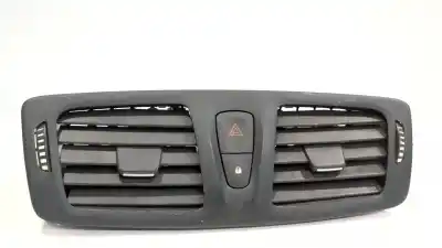 Tweedehands auto-onderdeel BELUCHTING GRILLE voor RENAULT MEGANE III FASTBACK (BZ0/1_, B3_) 1.5 DCI (BZ09, BZ0D, BZ1W, BZ29, BZ14) OEM IAM-referenties 682600016R  