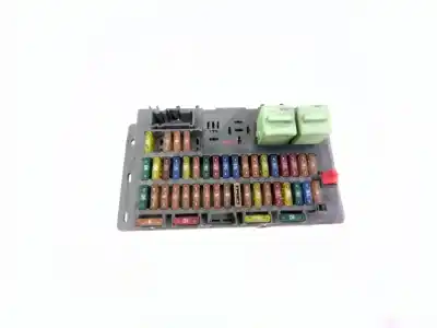 Pezzo di ricambio per auto di seconda mano scatola relè/fusibili per mini mini (r50, r53) one riferimenti oem iam 074130170701 518030317 07 41 30 17 07 01