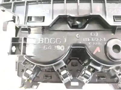 Автозапчастина б/у центральна консоль для mazda 3 fastback (bp) skyactiv-x m hybrid (bp2h) посилання на oem iam bdgg64390x bdgg64390 bdgg64449