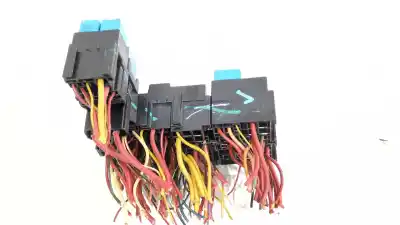 Автозапчасти б/у блок реле/предохранителей за renault captur i (j5_, h5_) 0.9 tce 90 ссылки oem iam 284b14267r  