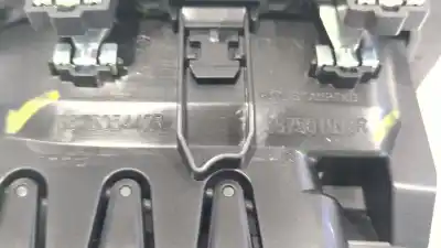 Автозапчасти б/у аэрационная решетка за renault master iii furgón (fv) 2.3 dci 135 rwd (fv0n) ссылки oem iam 687505442r  687501519r