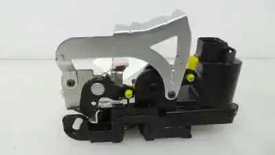 Second-hand car spare part front right door lock for ssangyong actyon 200 xdi oem iam references 7122009006  7122009006