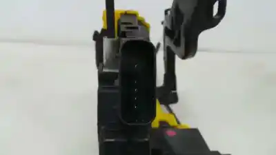 Second-hand car spare part left front door lock for kia cee´d drive oem iam references 81310a2100  81310a2100