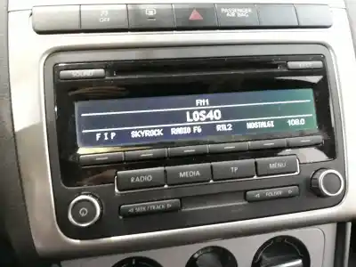 Recambio de automóvil de segunda mano de SISTEMA AUDIO / RADIO CD para VOLKSWAGEN POLO  referencias OEM IAM 5M0035186J 5M0035186J 