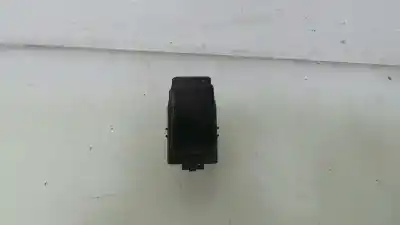 Peça sobressalente para automóvel em segunda mão botão / interruptor elevador vidro traseiro esquerdo por toyota corolla (_e12_) 1.6 vvt-i (zze121_) referências oem iam 8481002041