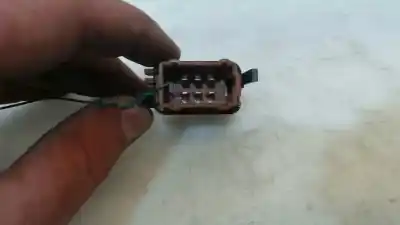 Second-hand car spare part switch for renault clio ii fase ii (b/cb0) authentique oem iam references 060037a  060037a