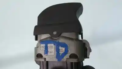 Peça sobressalente para automóvel em segunda mão botão / interruptor elevador vidro traseiro direito por renault clio iii confort dynamique referências oem iam 8200214936  8200214936