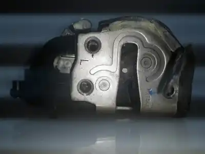 Second-hand car spare part rear left door lock for toyota yaris (ksp9/scp9/nlp9) básico oem iam references 690600d060 690600d060 690600d060