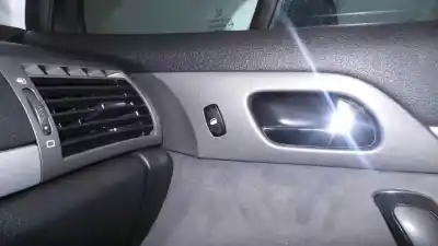 Peça sobressalente para automóvel em segunda mão botão / interruptor elevador vidro dianteiro direito por peugeot 407 premium referências oem iam 96360166xt