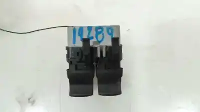 Second-hand car spare part left front power window switch for renault twingo authentique oem iam references 8200214939  8200214939