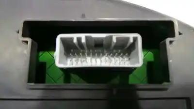 Peça sobressalente para automóvel em segunda mão quadrante por renault clio iii exception referências oem iam 8200821001d  8200821001d