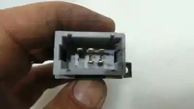 Second-hand car spare part right front power window switch for renault scenic (ja..) 1.6 16v authentique (ja0b/11) oem iam references 7700433115  7700433115
