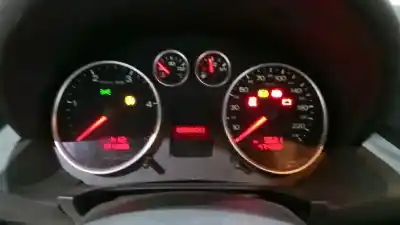 Pièce détachée automobile d'occasion COMPTEUR DE VITESSE TABLEAU DE BORD pour AUDI A2 (8Z)  Références OEM IAM 8Z0820900  8Z0920900