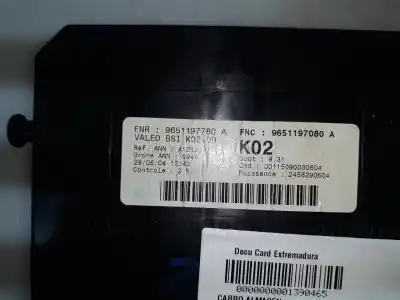 Peça sobressalente para automóvel em segunda mão caixa de fusíveis e relés por peugeot 307 (3a/c) 2.0 hdi 90 referências oem iam 9651197780