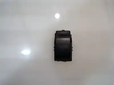 Second-hand car spare part right front power window switch for toyota corolla (_e12_) 2.0 d-4d (cde120_) oem iam references 8481002041