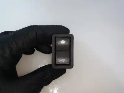 Piesă de schimb auto la mâna a doua panou comanda geamuri electrice spate stanga pentru bmw serie 5 berlina (e39) 520d referințe oem iam 8368974