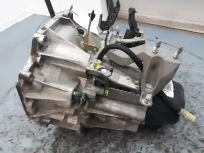 Second-hand car spare part gearbox for dacia logan ii ambiance oem iam references 320101572r  jh3372