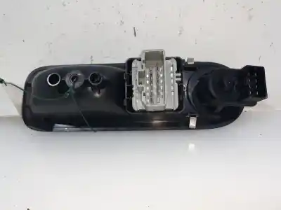 Second-hand car spare part left front power window switch for renault twingo societe oem iam references 8200356515  8200356515