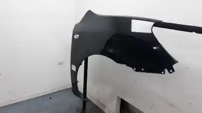 Автозапчастина б/у передне праве крило для kia carens (un) emotion посилання на oem iam 663211d000  663211d000