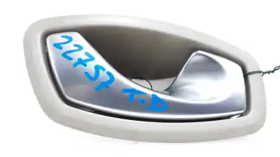 Pièce détachée automobile d'occasion poignée intérieure arrière droite pour renault latitude privilege références oem iam 826720001r
