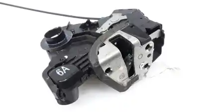 Peça sobressalente para automóvel em segunda mão fechadura da porta dianteira esquerda por toyota auris luna referências oem iam 6904002210