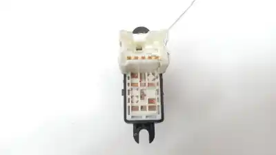 Peça sobressalente para automóvel em segunda mão botão / interruptor elevador vidro traseiro direito por subaru forester s12 executive referências oem iam 83071fg110  83071fg110