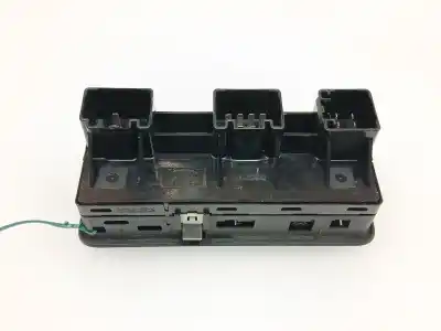 Pezzo di ricambio per auto di seconda mano interruttore alzacristalli anteriore sinistro per land rover range rover (lm) 3.6 td v8 riferimenti oem iam yud501550pvj  yud501550pvj