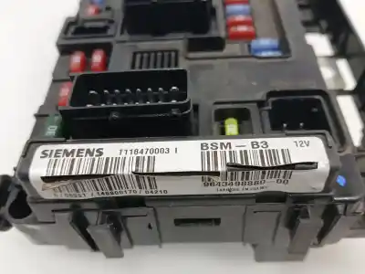 Peça sobressalente para automóvel em segunda mão caixa de fusíveis e relés por citroen c3 1.4 referências oem iam 9643498880  9643498880