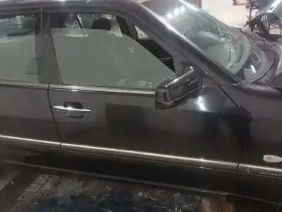 Peça sobressalente para automóvel em segunda mão porta dianteira direita por mercedes-benz clase c (w202) c 220 cdi (202.133) referências oem iam 
