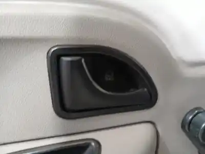 Автозапчастина б/у ЛІВА ПЕРЕДНЯ ВНУТРІШНЯ РУЧКА для RENAULT KANGOO EXPRESS (FC0/1_)  Посилання на OEM IAM 8200285840  8200285840