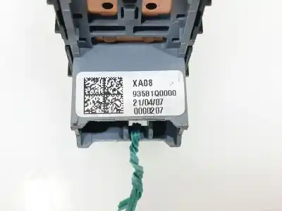 Pièce détachée automobile d'occasion commande de lève vitre arrière droit pour hyundai bayon (bc3) 1.2 mpi références oem iam 93581q00004x  93581q0000 Pièce détachée automobile d'occasion commande de lève vitre arrière droit pour hyundai bayon (bc3) 1.2 mpi références oem iam 93581q00004x  93581q0000