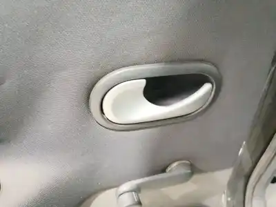 Peça sobressalente para automóvel em segunda mão puxador interior traseiro esquerdo por renault scénic ii (jm0/1_) 1.5 dci (jm1e, jm16) referências oem iam 8200843631