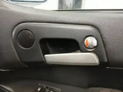 Second-hand car spare part interior right front handle for ssangyong kyron 2.0 xdi oem iam references 7226031420lam