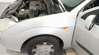 Автозапчасти б/у левое переднее крыло за ford focus i sedán (dfw) 1.8 turbo di / tddi ссылки oem iam 1147633