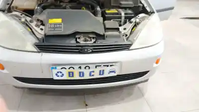 Автозапчасти б/у передний бампер за ford focus i sedán (dfw) 1.8 turbo di / tddi ссылки oem iam 1233855
