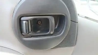 Second-hand car spare part interior left front handle for renault maxity fg 130.35/45 oem iam references 5001875024