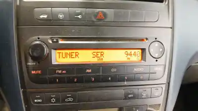 İkinci el araba yedek parçası SES SISTEMI / RADYO CD için FIAT GRANDE PUNTO (199_)  OEM IAM referansları 735446970  735446970