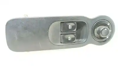 Pièce détachée automobile d'occasion COMMANDE DE LÈVE VITRE AVANT GAUCHE pour RENAULT MODUS / GRAND MODUS (F/JP0_)  Références OEM IAM 8200214939  8200214939